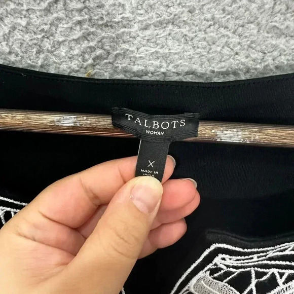 Talbots Shift Dress Women Large Black Short Sleeve Embroidered V Neck Minimalist - Picture 2 of 7